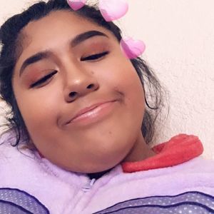 Meet your Posher, Kenia